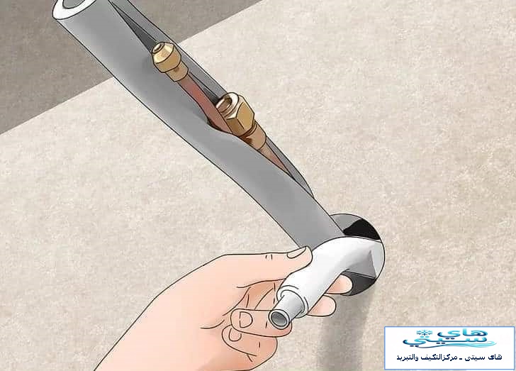 فني تكييف هندي بالكويت يقوم بفك وتركيب وحدات التكييف بكفاءة عالية ويقدم خدمات صيانة محترفة لضمان عمل التكييف بشكل مثالي في الكويت.